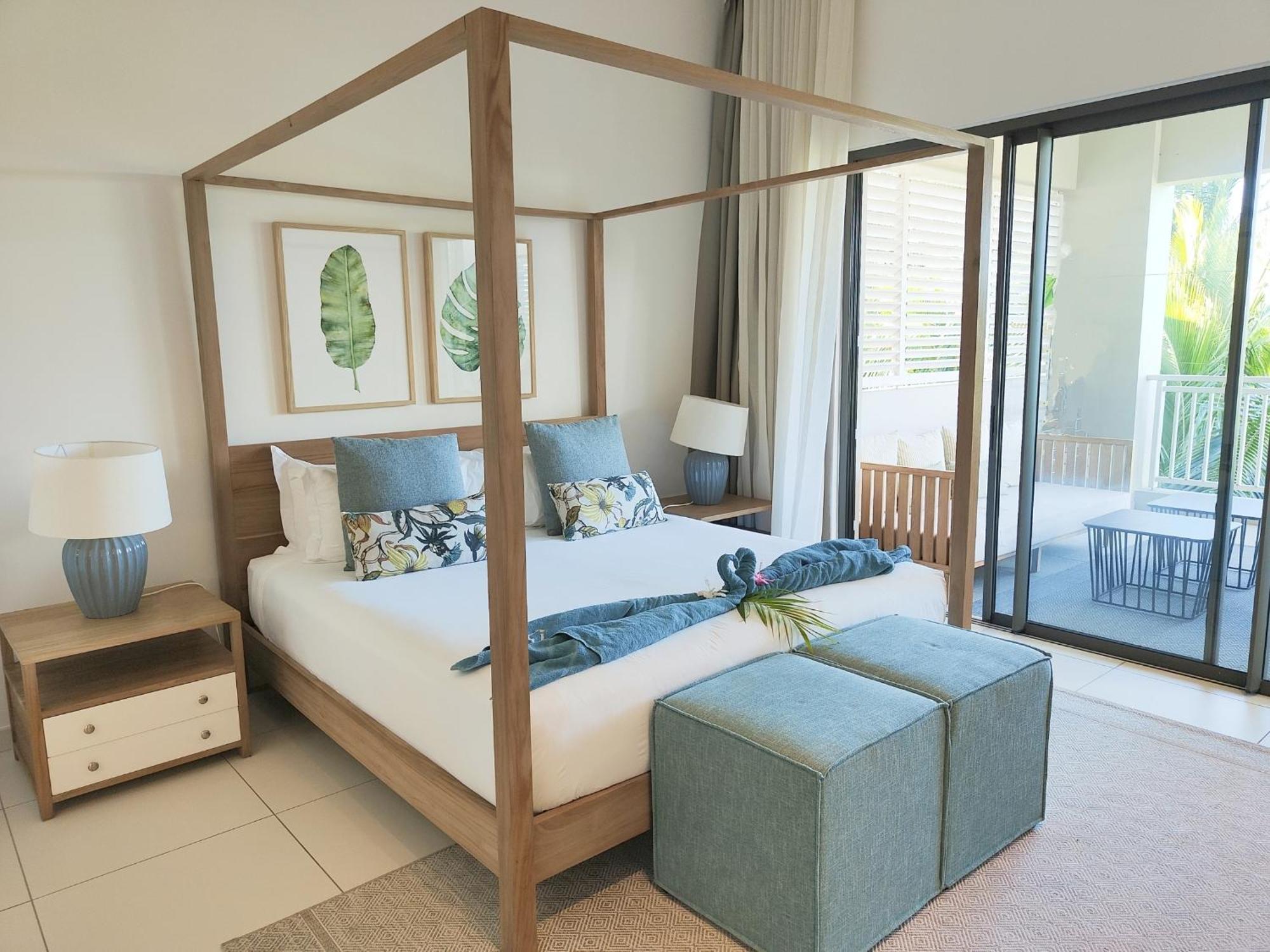 Villa Eden: Beachfront Luxury with Private Rooftop Pool Grand Baie Exterior photo
