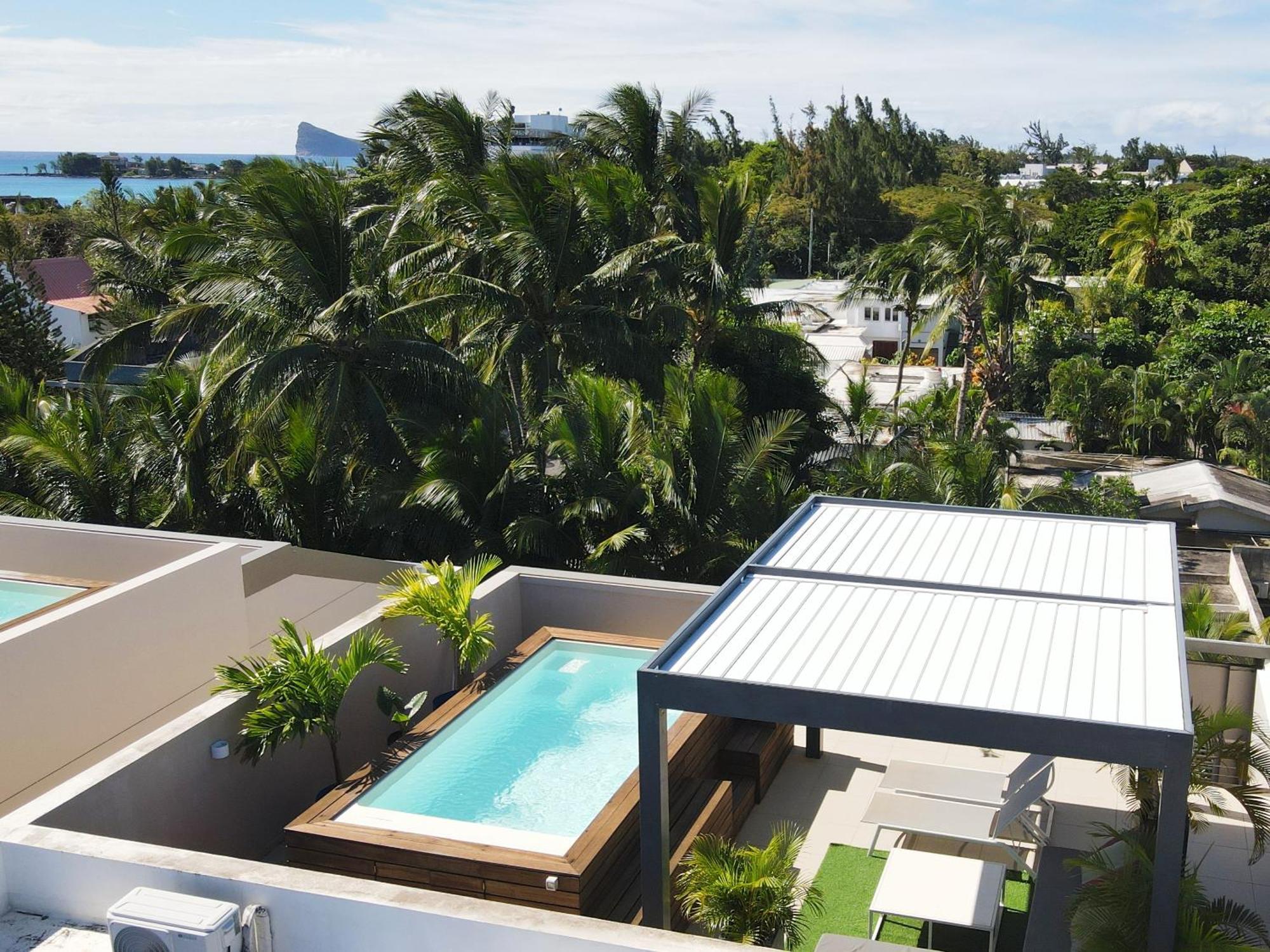 Villa Eden: Beachfront Luxury with Private Rooftop Pool Grand Baie Exterior photo